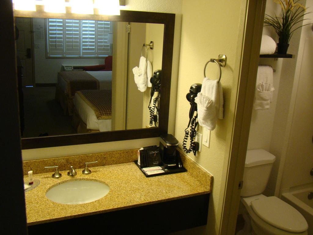 Infinity Inn & Suites Tempe Ngoại thất bức ảnh